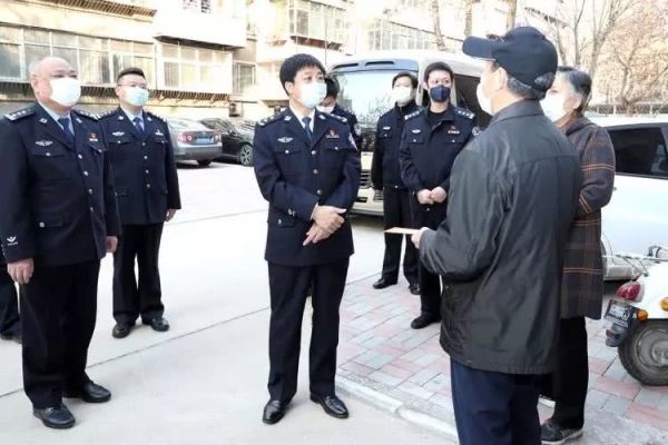 石家庄市副市长公安局长黄三平深入基层亲切慰问警医双警家庭